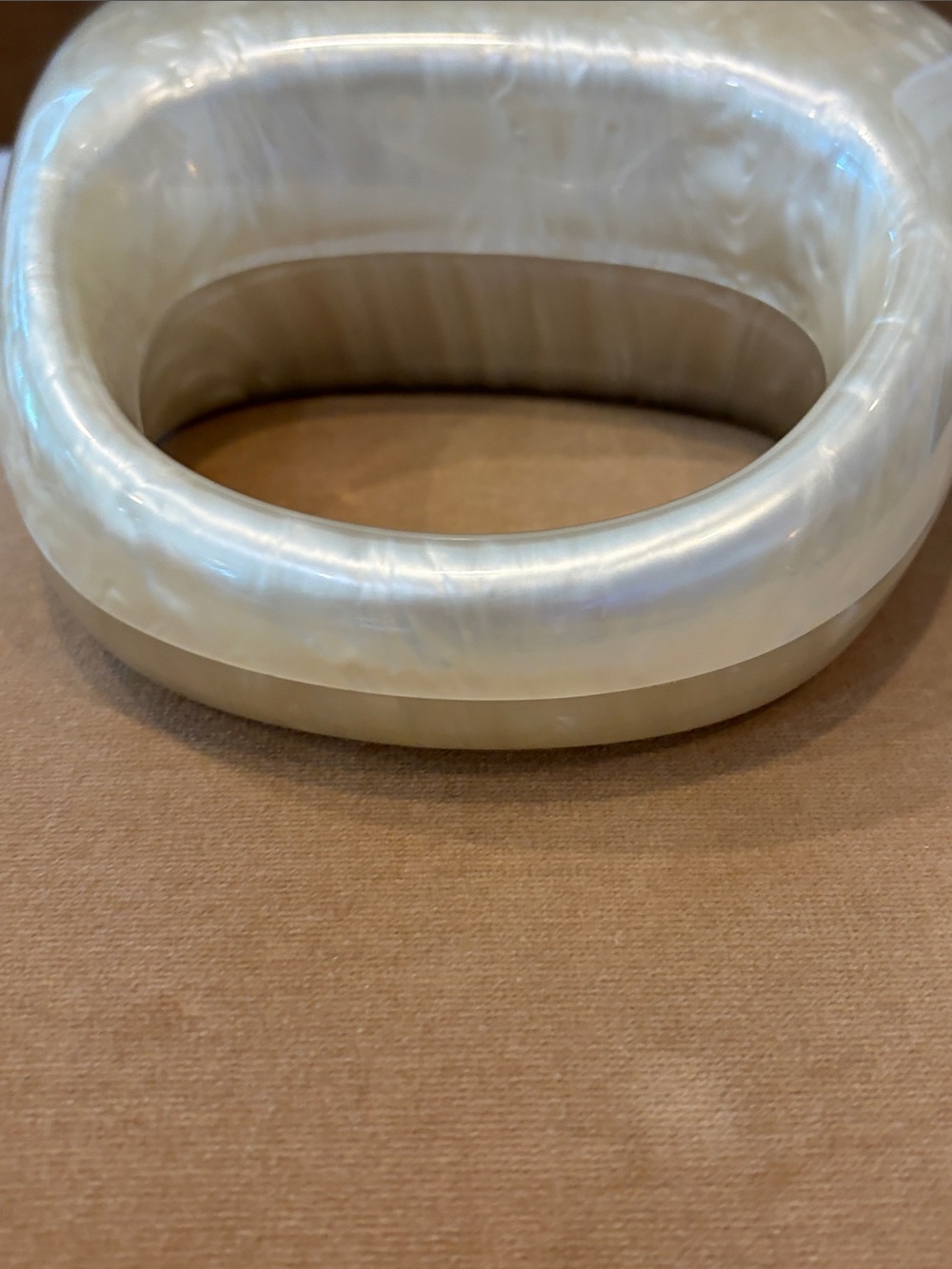 Pearlescent White acrylic Top-Handle Clutch Bag - Picture 4 of 6